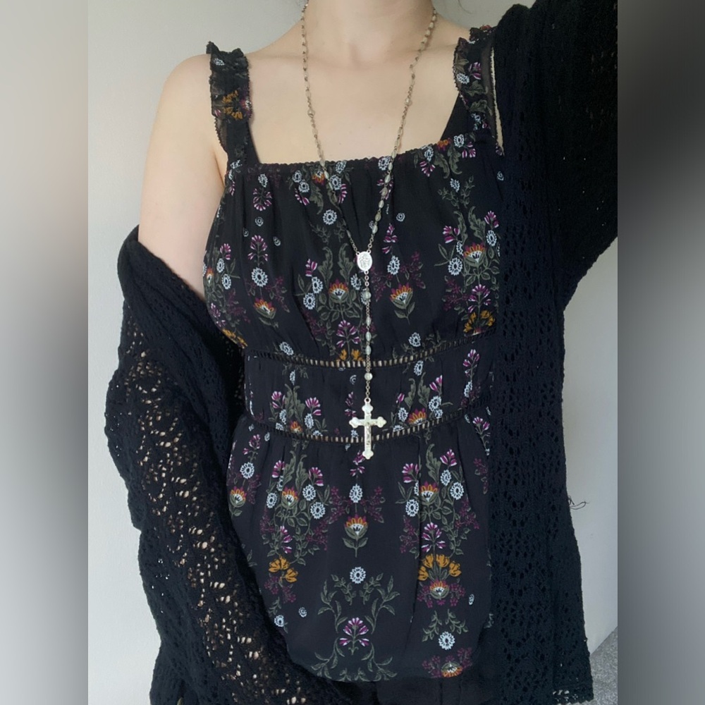 Old Navy Whimsical Witchy Floral Smocked Black Tank Top (M)